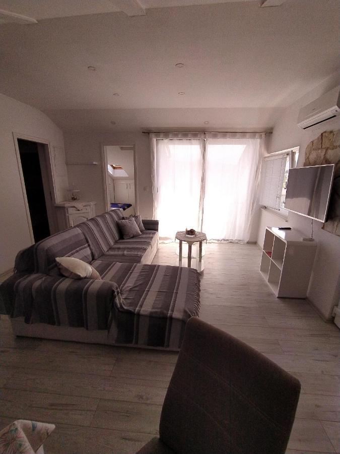 Apartments By The Sea Supetarska Draga - Donja, Rab - 2022 المظهر الخارجي الصورة